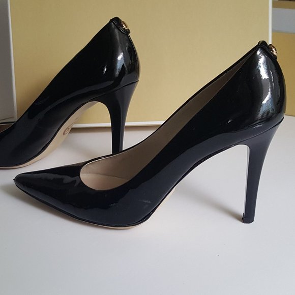 Michael Kors Elisa Pumps - Picture 13 of 16